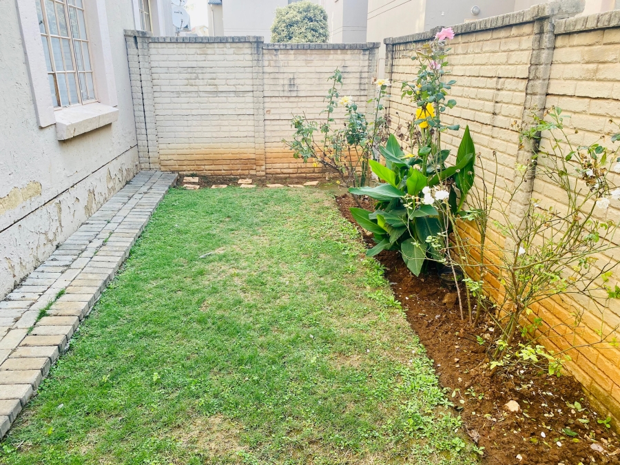 2 Bedroom Property for Sale in Waterval East North West